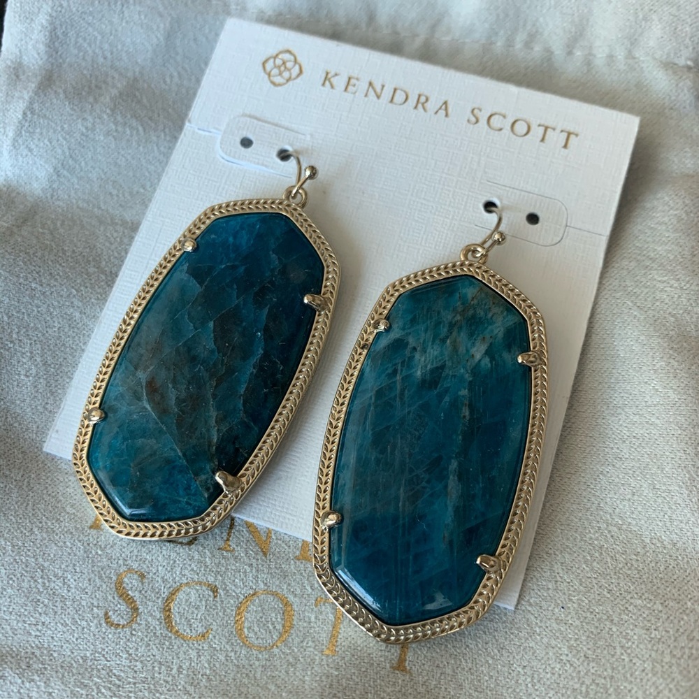 Kendra Scott Danielle Gold Earrings Aqua Apatite - Picture 2 of 3